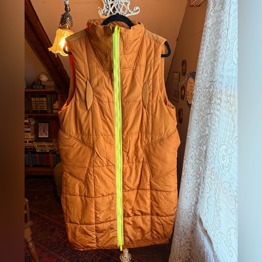 Free People Movement: On The Move Insulated Vest (Women's XS).